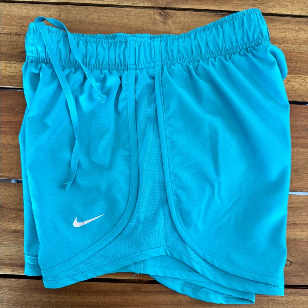 Nike DriFit Teal Aqua Mid Rise XS 3” running shorts